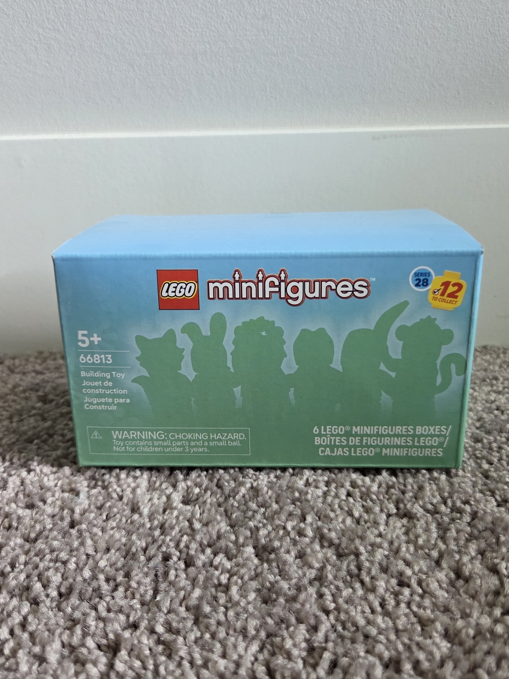 Lego Minifigures Series 28 - SEALED 6 Mystery minifigures